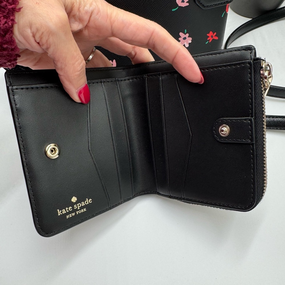 Kate Spade Staci Small Slim Bifold Wallet in Black Multi Floral - Picture 4 of 5